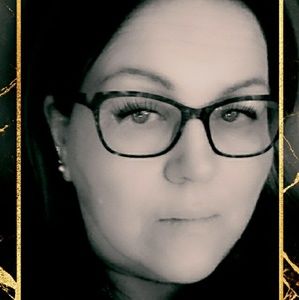 Meet your Posher, Valerie